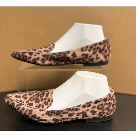 Chetah Print Slip on Flats - Picture 2 of 6